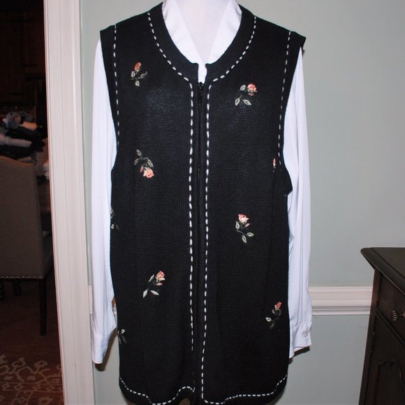 NWOT Pretty Black Cotton with Roses Vest - Picture 1 of 7
